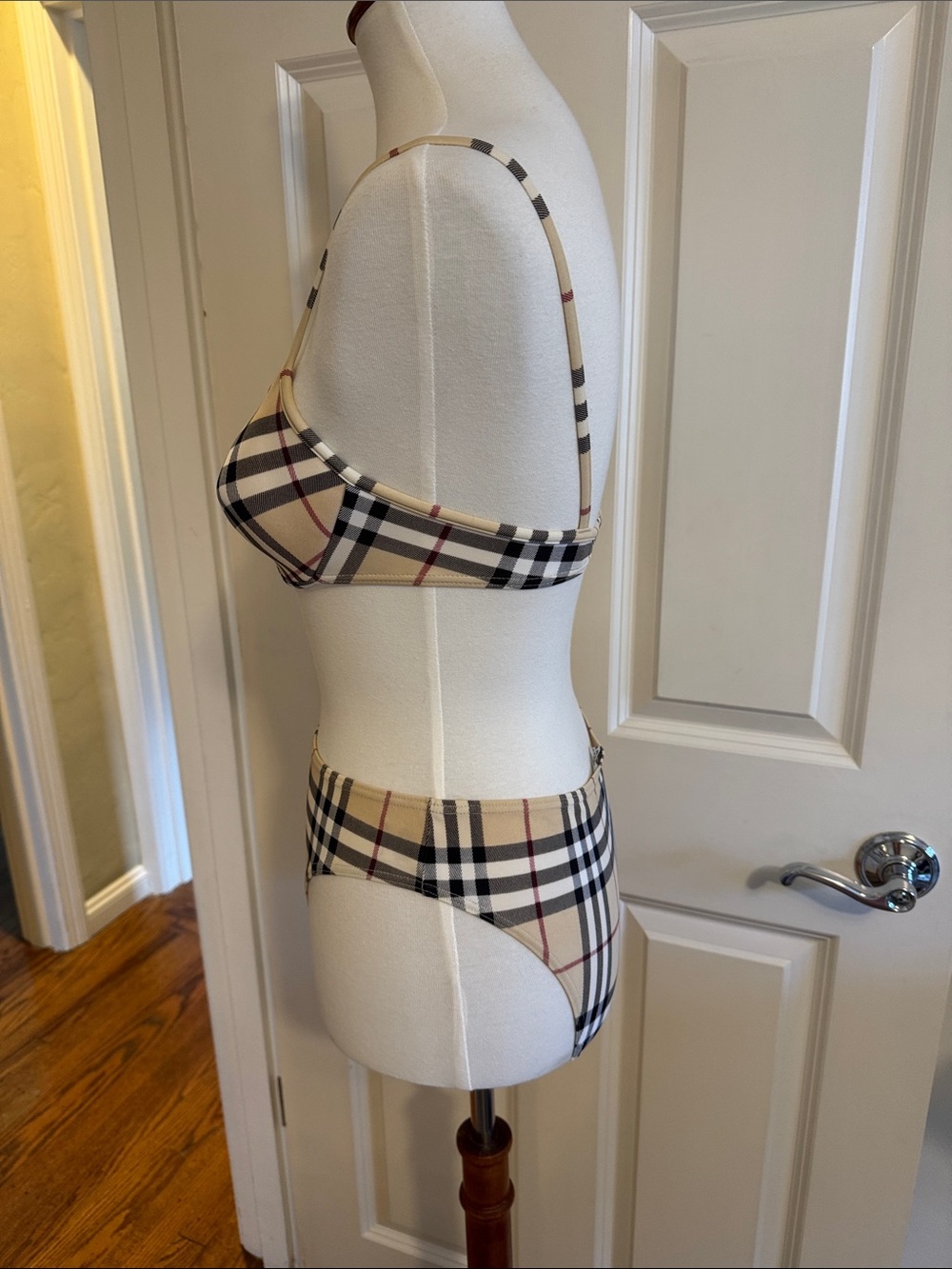 Burberry Beige Plaid Padded Bra & High-Waist Brief Set - Never WORN - Picture 2 of 8